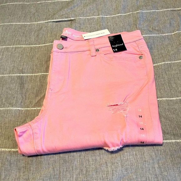 Women’s Destroyed cropped Jeans - Picture 1 of 3